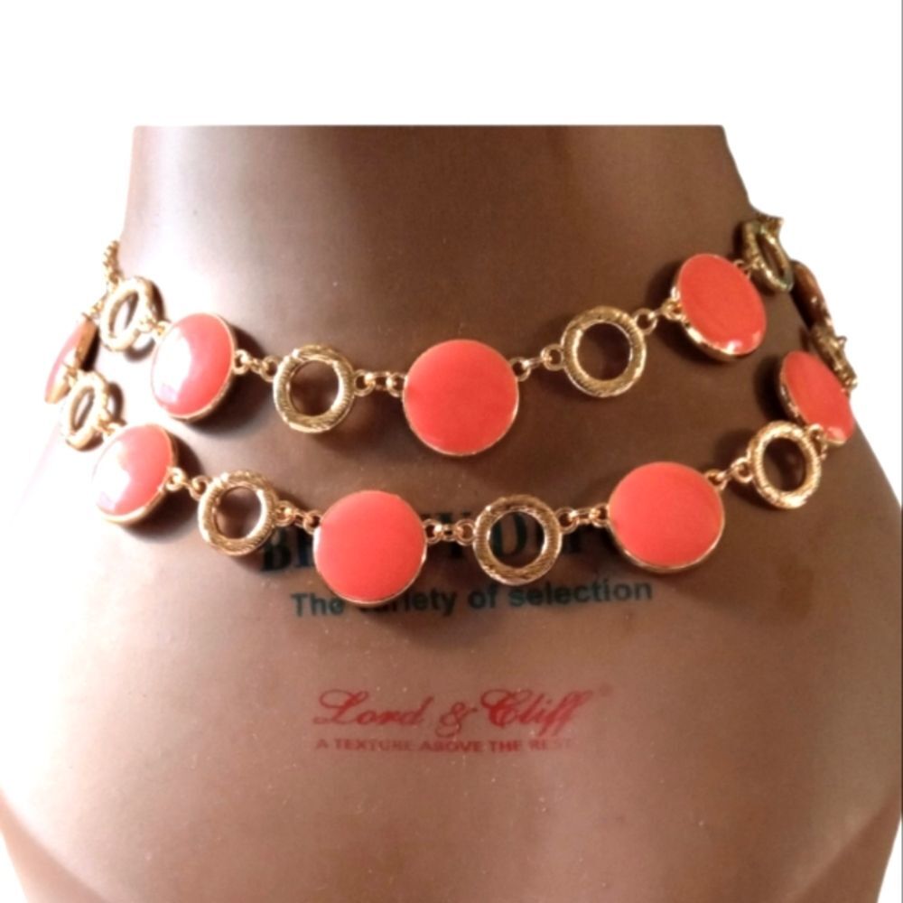 New With Tags Gloria Vanderbilt Gold/Coral Circle Necklace